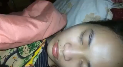 Thịt con bạn thân say rượu ngây thơ